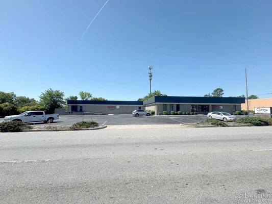 1180 Eisenhower Parkway