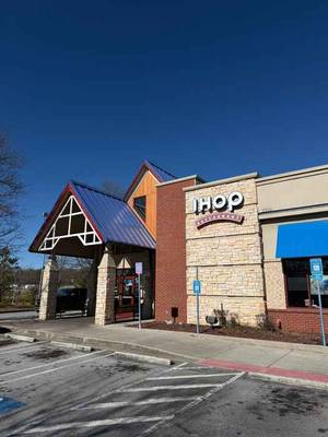 2910 Stonecrest Circle, Stonecrest, GA 30038 - Photo 2