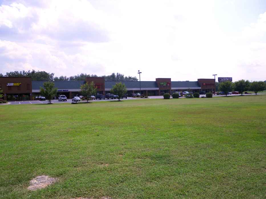 510 - Russell Parkway