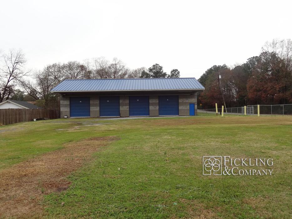 7303 Hawkinsville Rd, Macon, GA 31206 - Main Photo